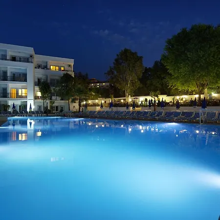 Larissa Club סייד