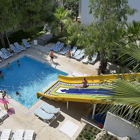 Larissa Club Θέρετρο 4*