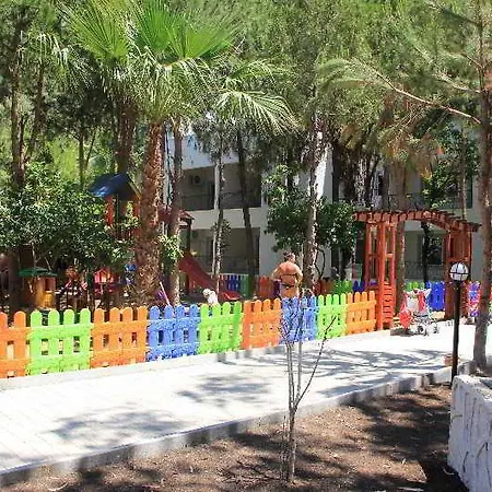 Larissa Club سيدي