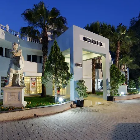 Larissa Club سيدي