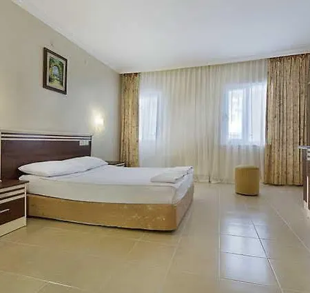 Larissa Club Θέρετρο 4*